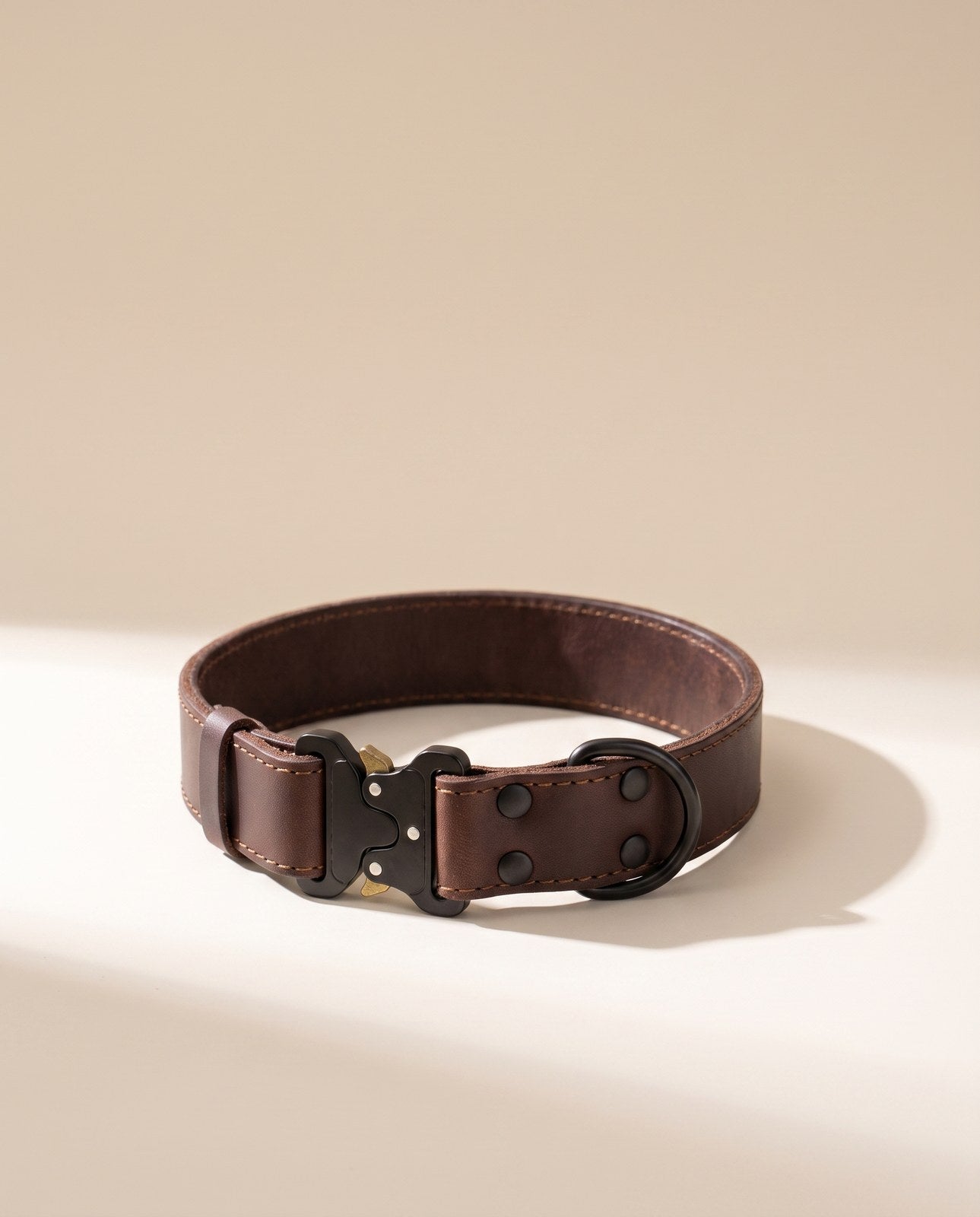 Halden Leather Collar