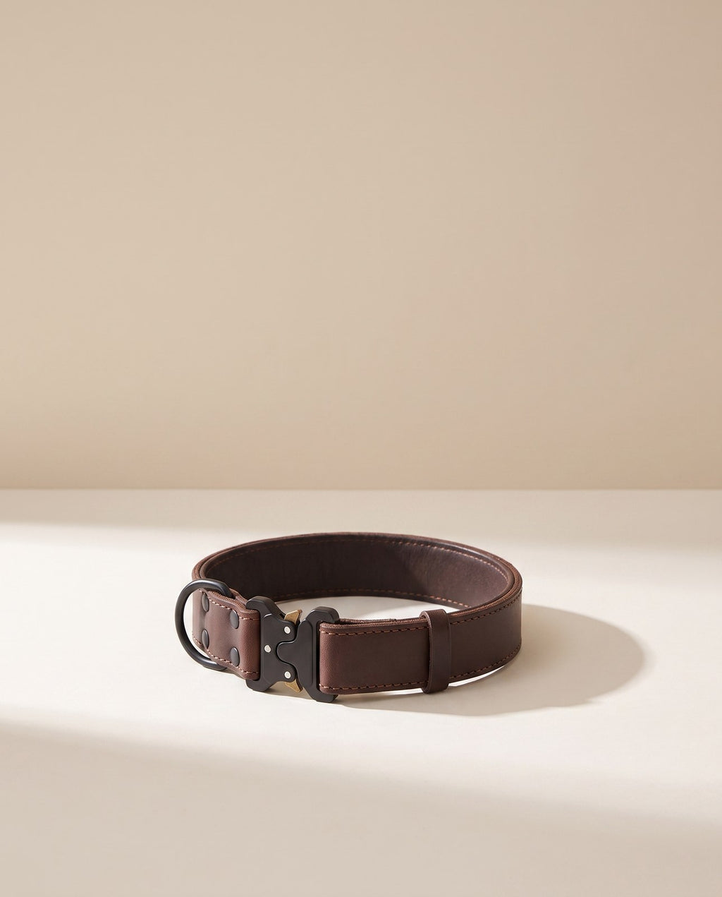 Halden Leather Collar