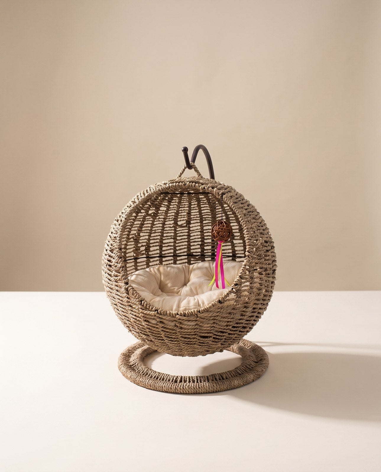 Ovi Woven Hanging Bed